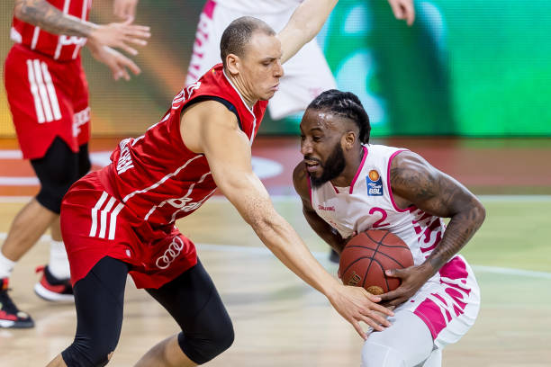 租借期为两 租借期为两