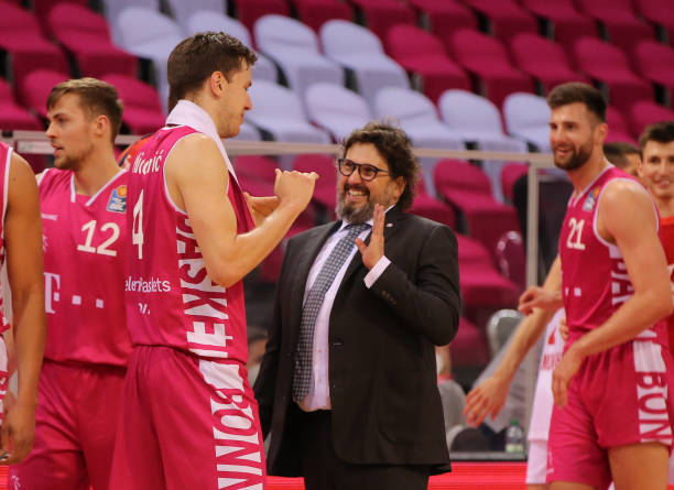 代防线领袖 代防线领袖